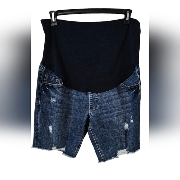 Time and Tru Pants - Time & True - Distressed w/ Holes Mid Length Cut-Off Maternity Shorts
